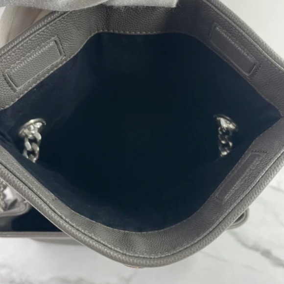 Saint laurent grey grain de poudre small crossbody/shoulder bag. - Picture 12 of 13